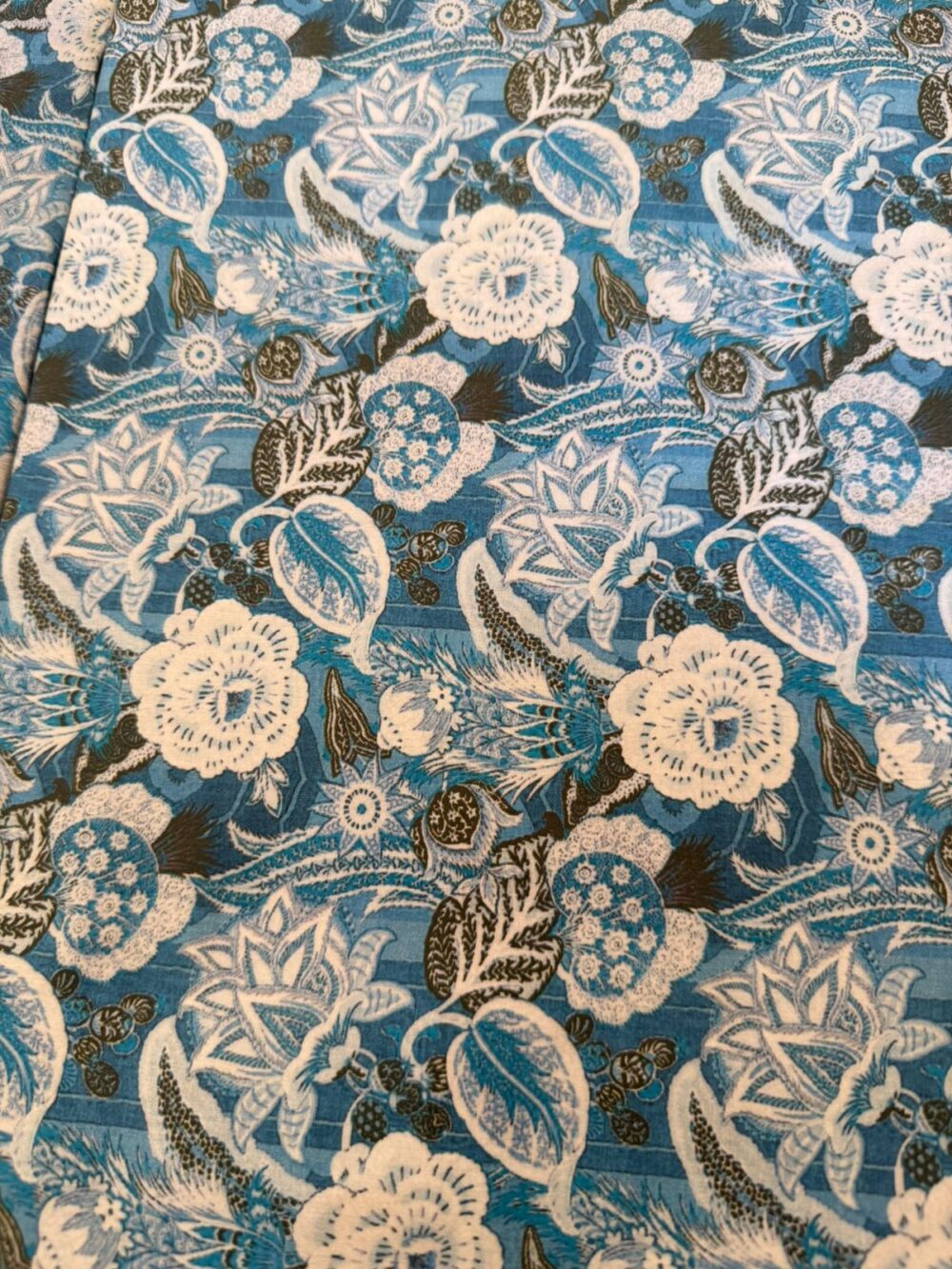 قطن عمودي ديجيتال مع شيلة... .،